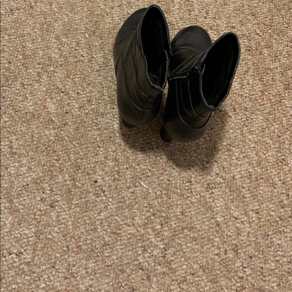 Women Aerosoles ankle boots